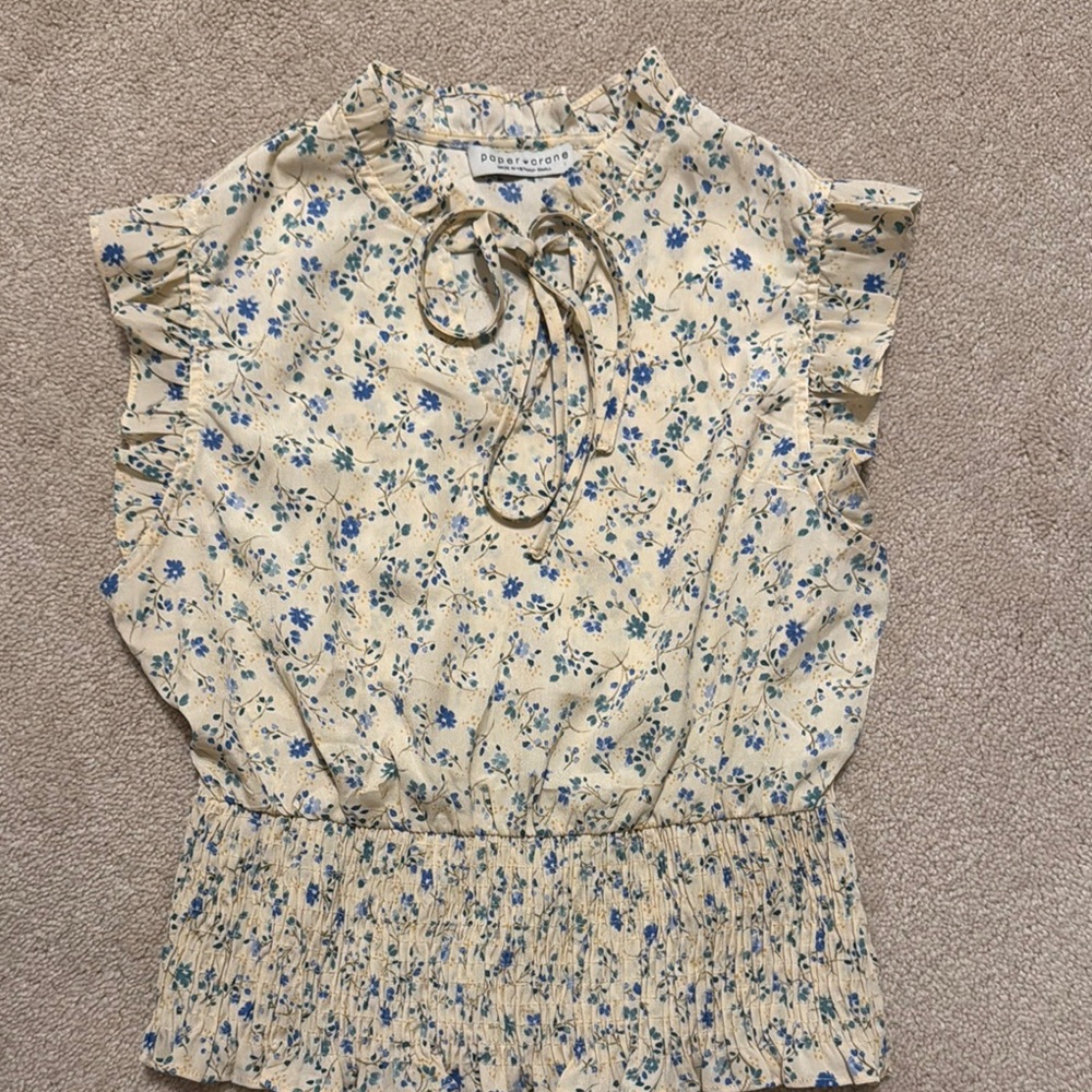 Pappagallo Cream and Blue Sleeveless Ruffled Blouse